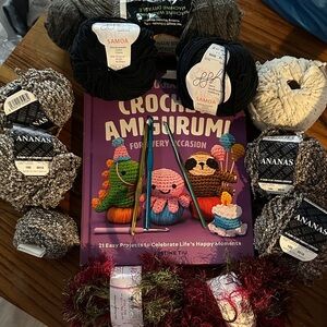 Crochet Amigurumi Kit with Yarn and Needles (set)